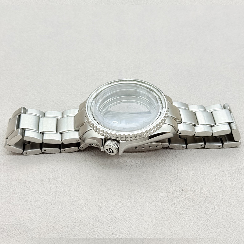Set cassa per orologio da 42 m - Vintage Digital Watch recensione e prezzo
